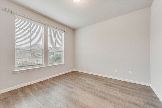 Building Photo - 1412 Monarch Trl