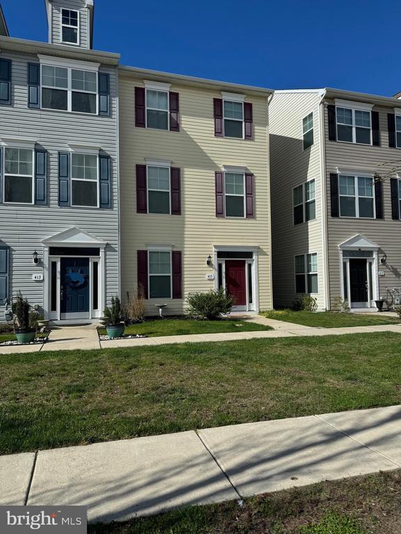 Building Photo - 415 Bodkin St