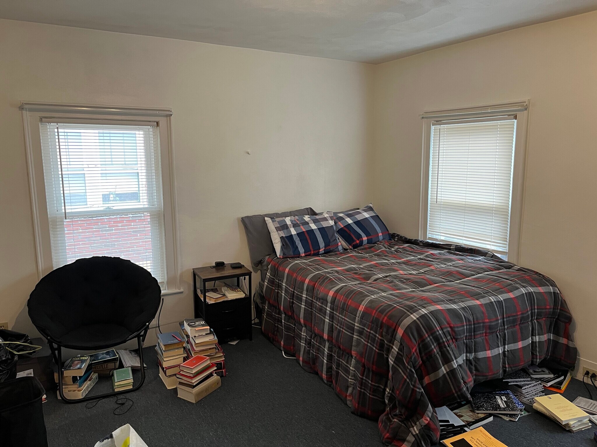 Building Photo - 7 Seminary Ave