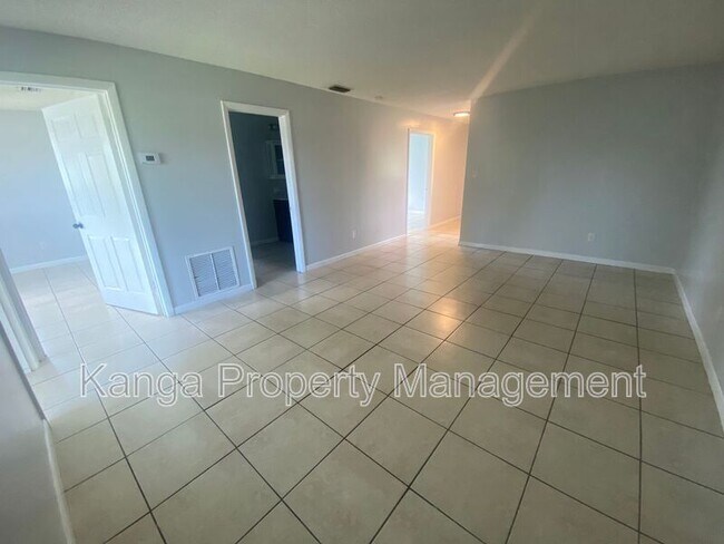 Building Photo - 3206 Louisiana Ave