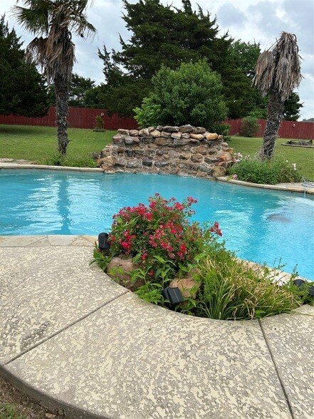Building Photo - 2610 Jakes Ct