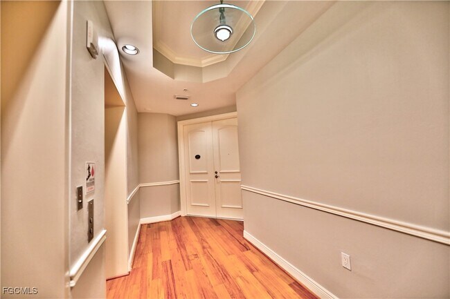 Building Photo - 2104 W First St