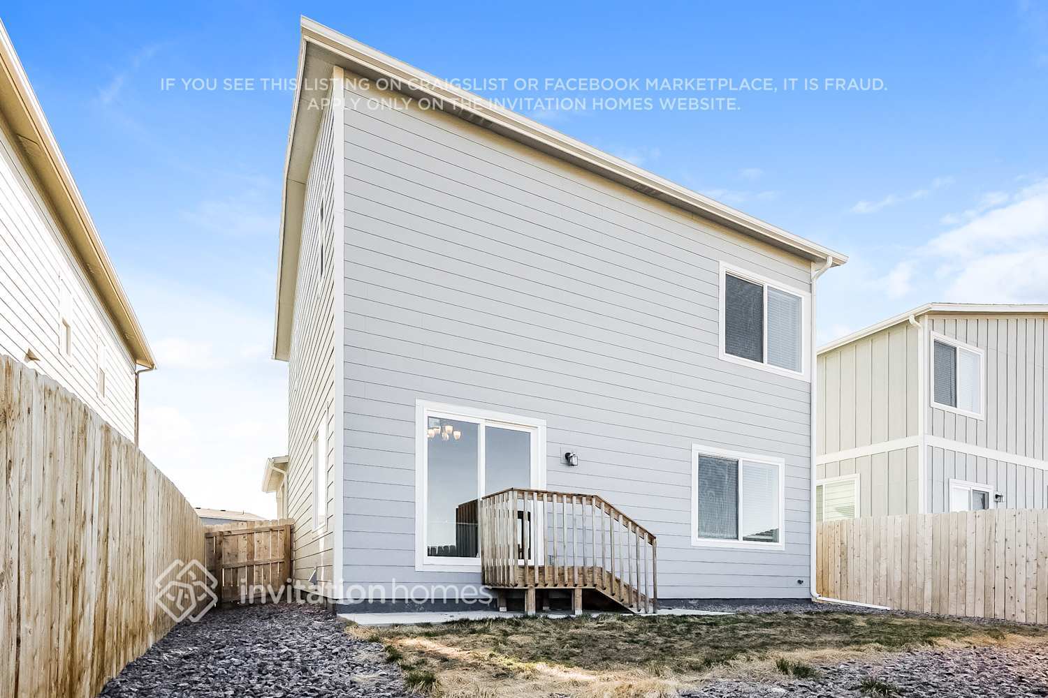 Building Photo - 11137 House Finch Ln