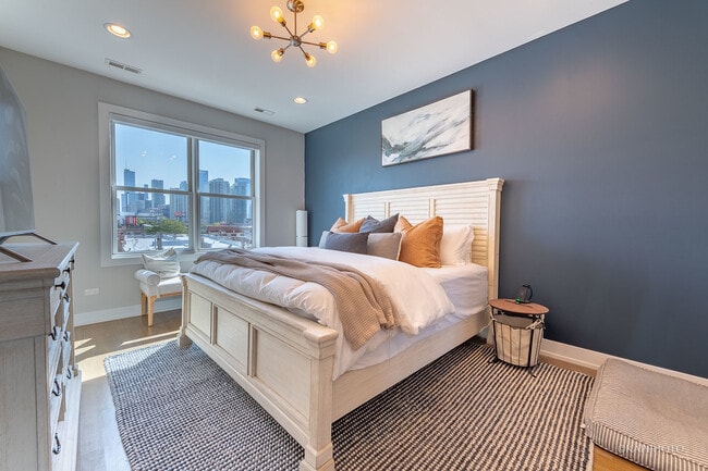 Building Photo - 457 N Aberdeen St