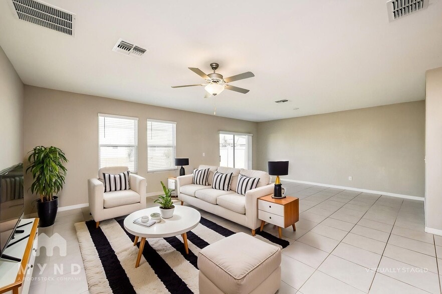 Building Photo - 31526 Sun Kettle Lp