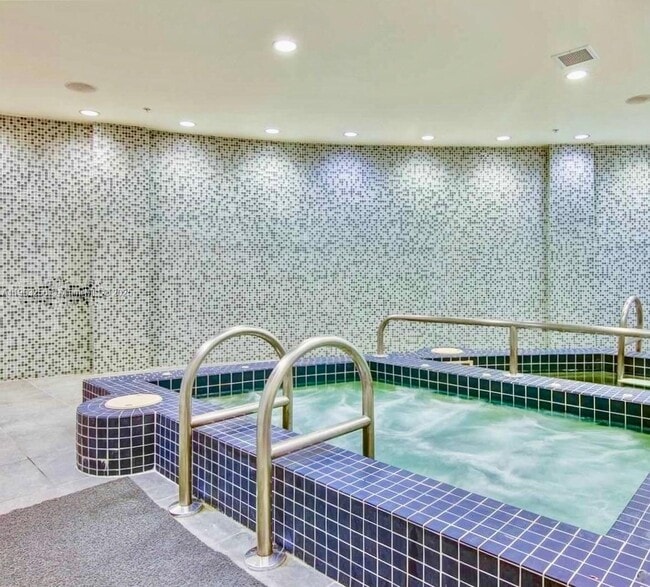 Building Photo - 244 Biscayne Blvd