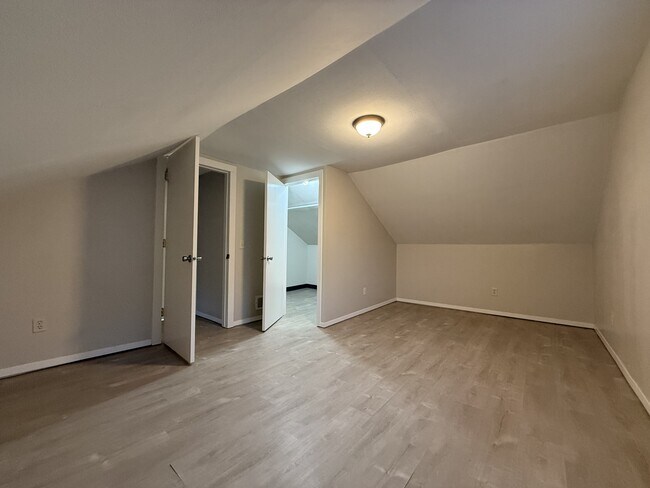 Building Photo - 1202 Alabama Ave