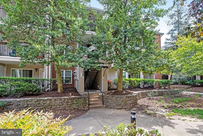 Building Photo - 3308 Wyndham Cir