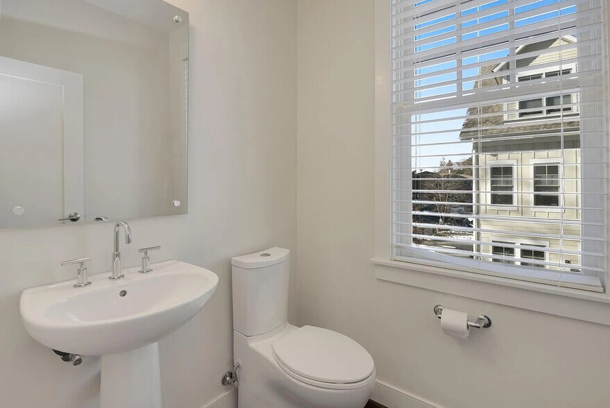 Powder Room - 70 Ellsworth Heights St