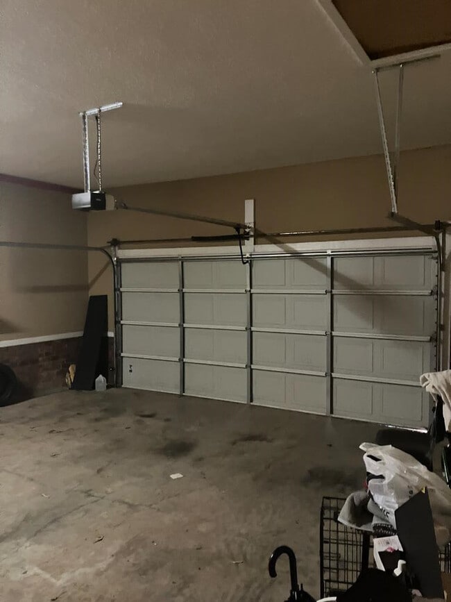 Building Photo - 2745 Navigator Cir