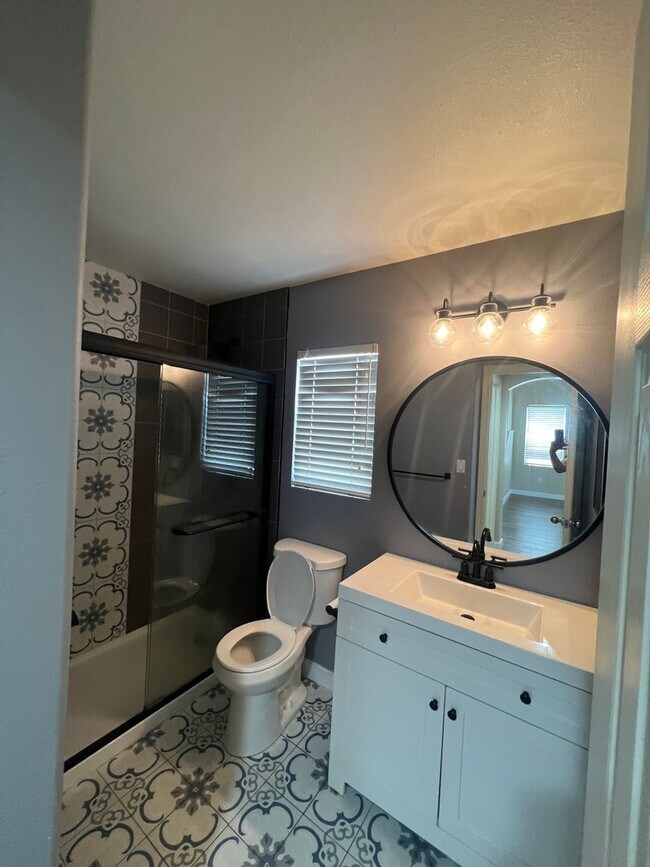 Building Photo - Beautiful 4 Bedroom Home in Ocean Pointe *...