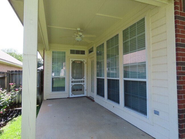 Building Photo - Cozy 3 Bedroom 2 Bathroom In Tyler!!