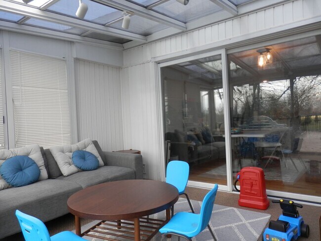 Building Photo - Spectacular 5 Bed 3 Bath With Amazing View Of Number 9 Fairway at CCMO!