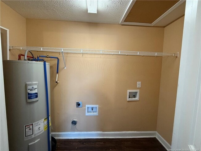 Building Photo - 3272 Dorian Rd