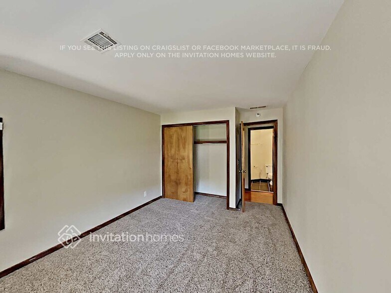 Building Photo - 2955 Pond View Ct