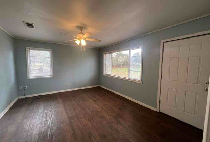 Building Photo - 134 Fairlane Dr