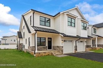 Building Photo - 215 Brighton Ave