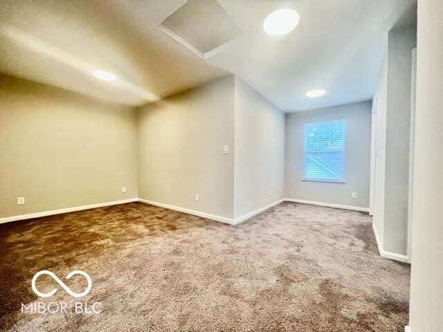 Building Photo - 838 N Temple Ave