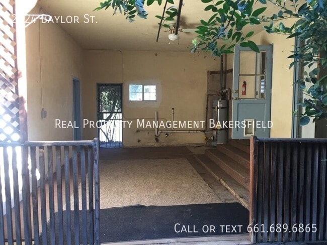 Building Photo - 2824 Baylor St