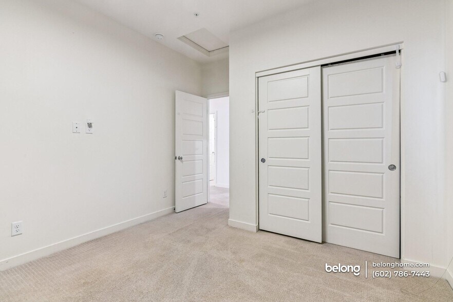 Building Photo - 8192 N 22nd Dr