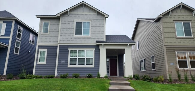 Building Photo - 1515 100th Ave NW