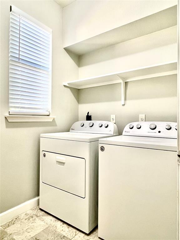 Building Photo - 10516 Dunham Forest Rd