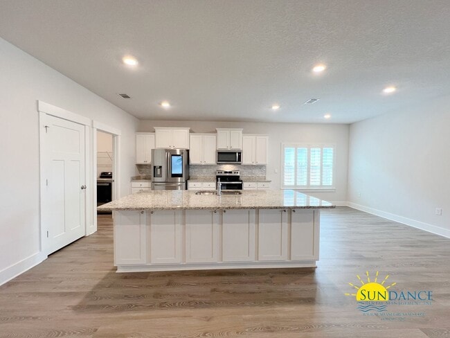 Building Photo - 4-Bedroom SOLAR ENERGY Home in Shoal River Landing!