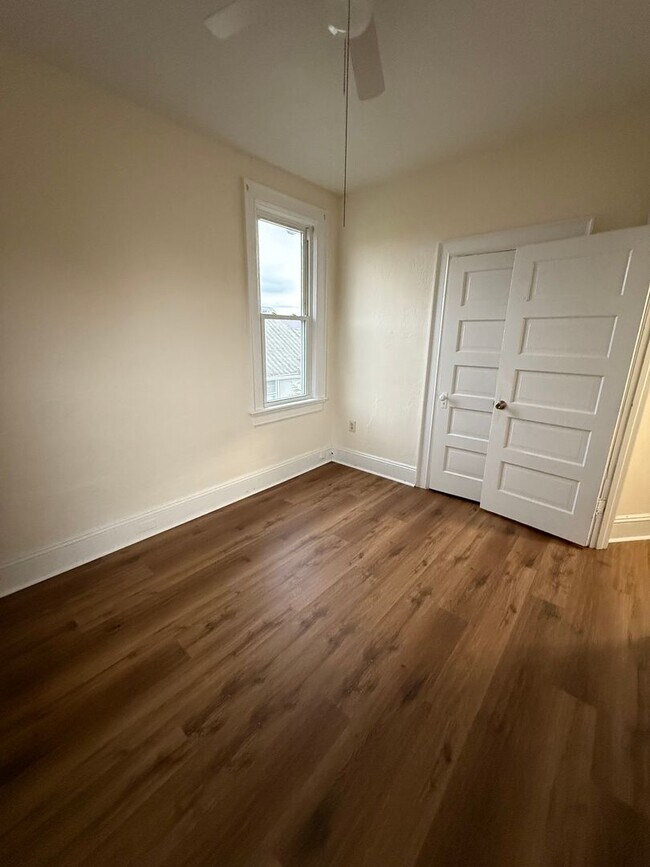 Building Photo - 1314-1316 Schlager St