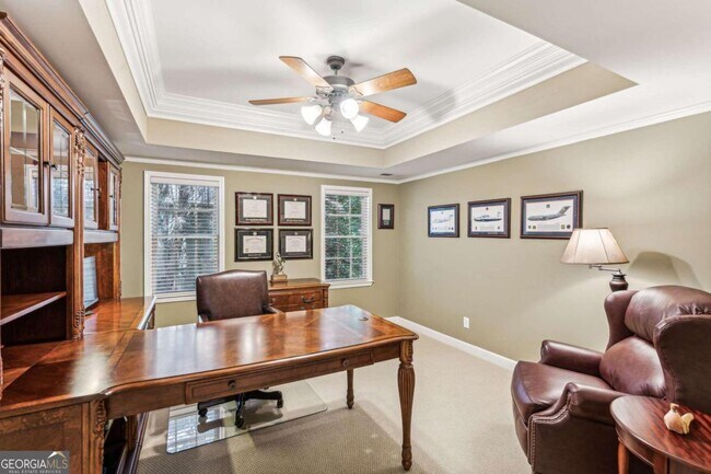 Building Photo - 725 Greenview Terrace