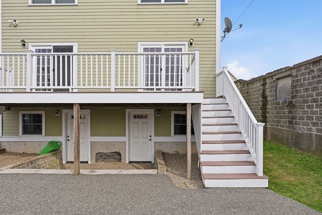 Building Photo - 23 Winship St