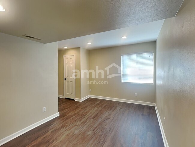 Building Photo - 16916 Molina Pl