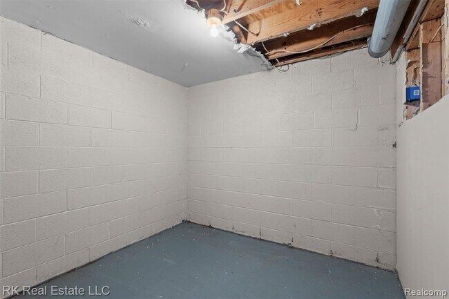 Building Photo - 58629 Wallington