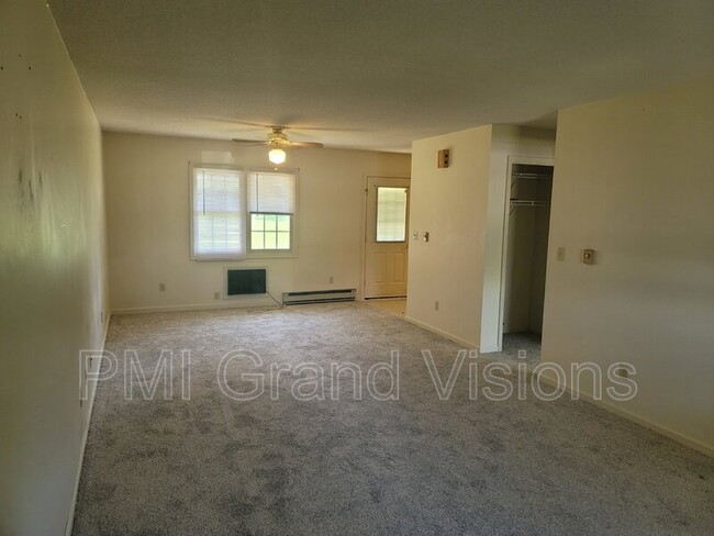 Building Photo - 1305 18th St