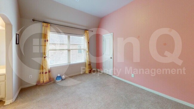 Building Photo - 5811 Lightfoot Ln