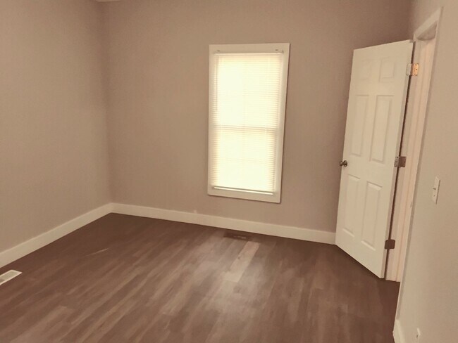 Building Photo - Charming 3-Bedroom Home Near the Park – Pe...
