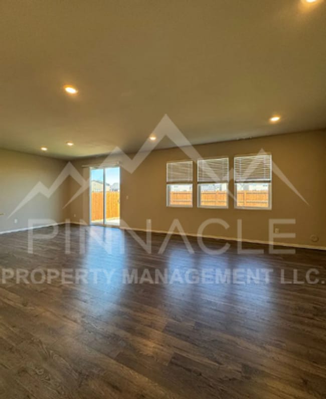 Building Photo - 2906 Longhorn Lp
