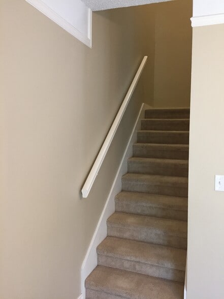 Building Photo - 14400 Montfort Dr