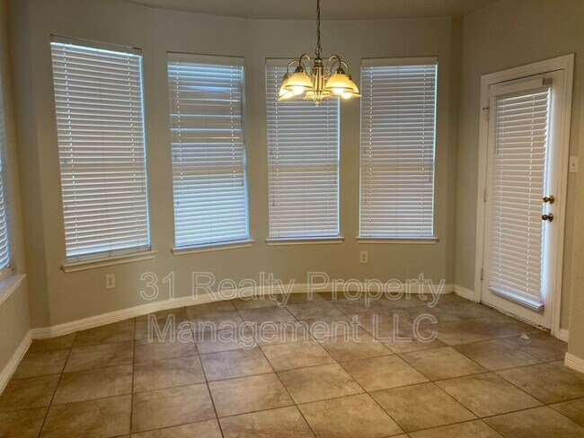 Building Photo - 2744 Ferdinand