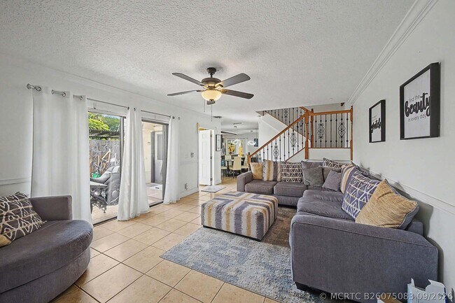 Building Photo - 149 Lake Arbor Dr