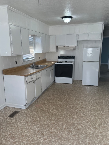 Building Photo - 109 Jeffery St