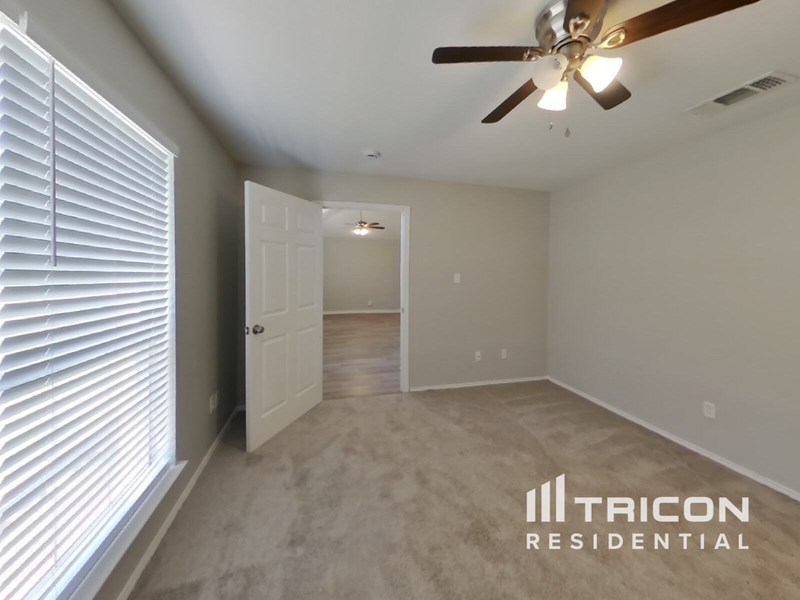 Building Photo - 1106 Castleman Dr