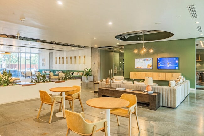 Building Photo - 333 E Roosevelt St