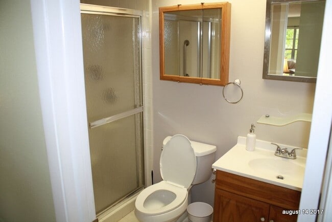 Building Photo - Beautiful 2 bed 2 bath in New Port Richey ...