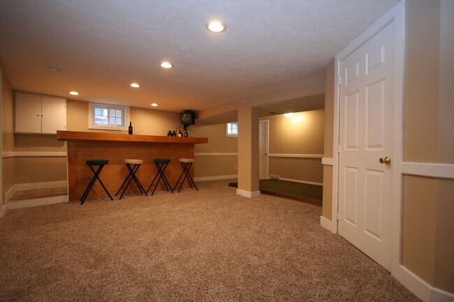 Building Photo - 233 Garfield Ave SW