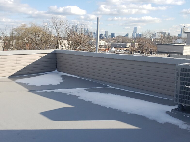 Building Photo - 953 Belmont Ave