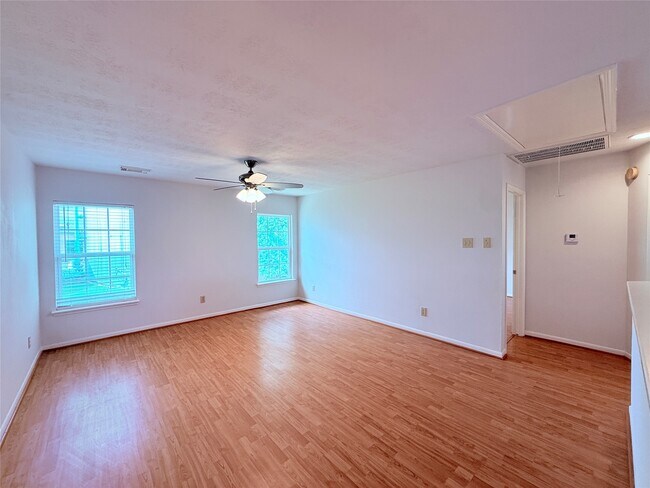 Building Photo - 13407 Carruth Ln