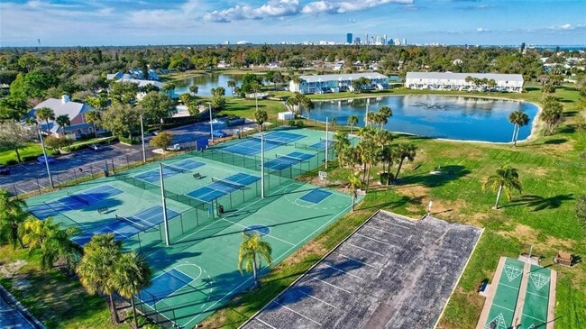Building Photo - 5110 Coquina Key Dr SE