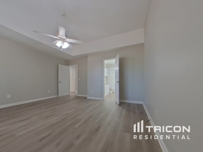 Building Photo - 1105 Glendevon Cir