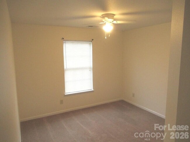 Building Photo - 122 Anastasia Ln