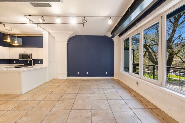 Building Photo - North Park Lofts - Historic Pearl District Warehouse Studio w/parking/most utilities/private balc...